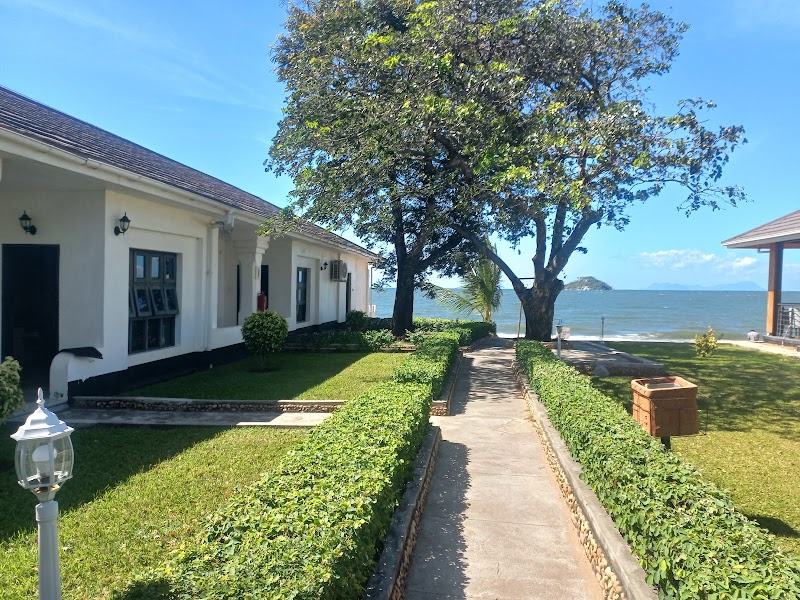 Livingstonia Beach — viewpoint — Lake Malawi Lakeshore Drive — Malawi