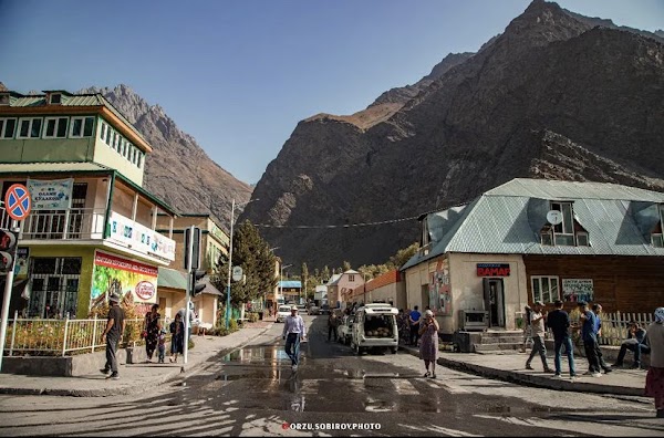 Rushan Bazaar
