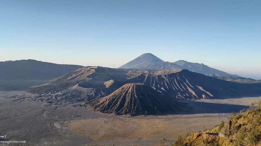 Bromo sunrise zone — Regulated volcano excursion — Java Volcano Route — Indonesia