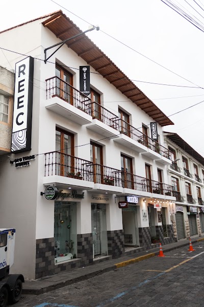 American Market at Hotel REEC — Ecuadorian and international — Avenue of the Volcanoes — Ecuador