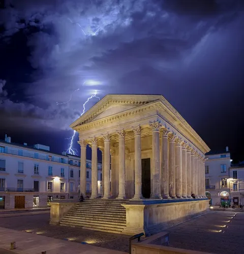 Maison Carrée — Landmark — Roman Provence — France