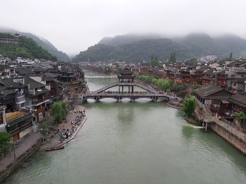 Tuojiang River and Fenghuang night walk — Historic Town — Zhangjiajie, Furong & Fenghuang — China