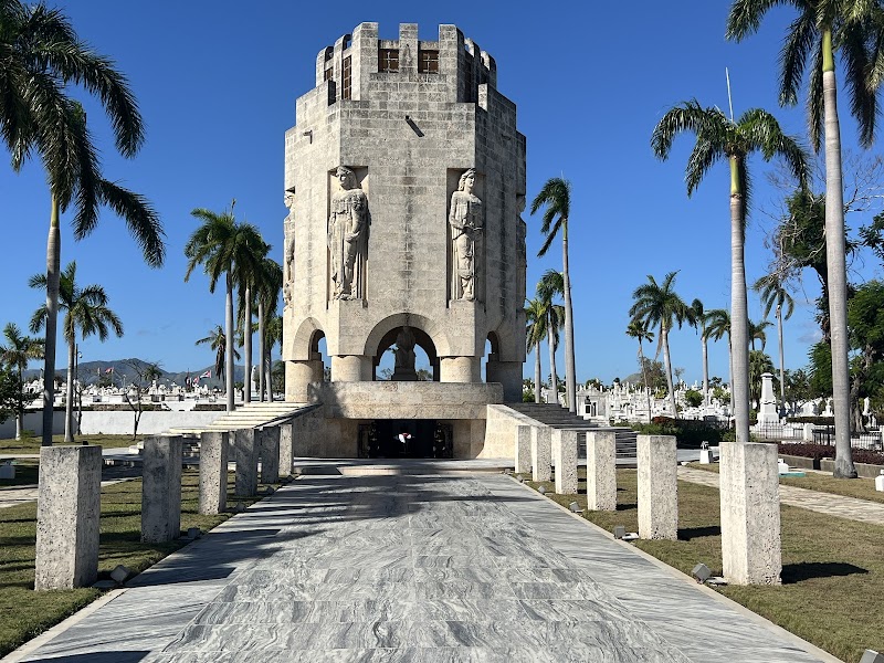 Cementerio Santa Ifigenia — Historic Site — Cuba Central Highway — Cuba