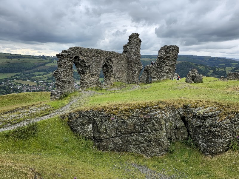 Llangollen and Dinas Brân — Town and optional hill — RoadAtlas Hidden Highway: Shropshire to Llangollen — England