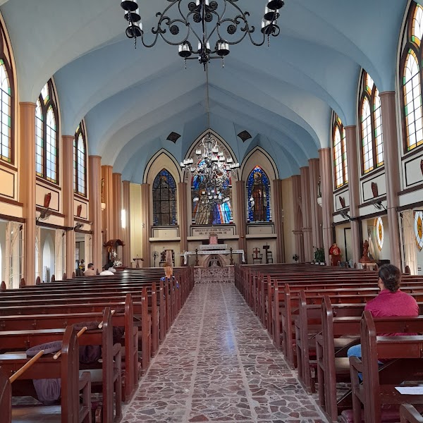 Monastery of the Holy Eucharist — Достопримечательность — Нагорья Минданао из Давао в Букиднон — Филиппины