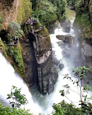 Pailon del Diablo — waterfall — Avenue of the Volcanoes — Ecuador