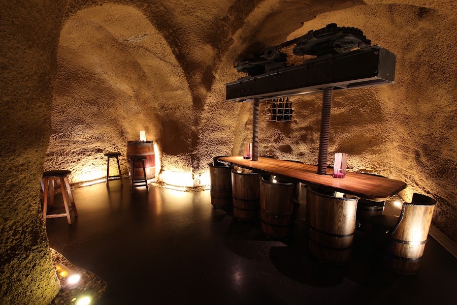 Restaurante Los Parajes — Riojan — La Rioja Wine Region — Spain