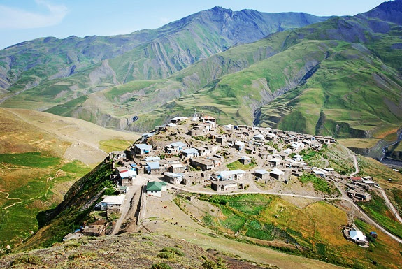 Khinalug