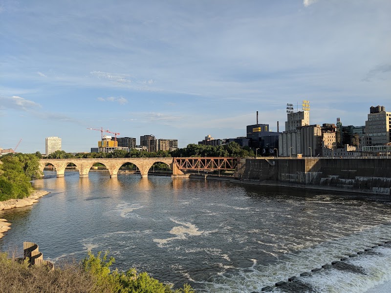 Minneapolis–Saint Paul — City — Great River Road: Ten-State Highlights — United States