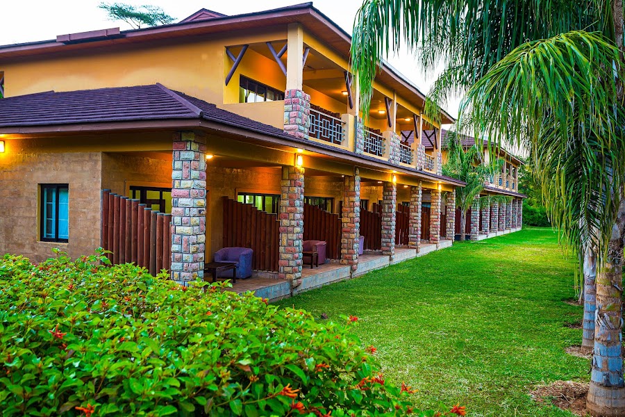 Lake Bogoria Spa Resort restaurant — Lodge dining — Kenya Great Rift Valley — Kenya