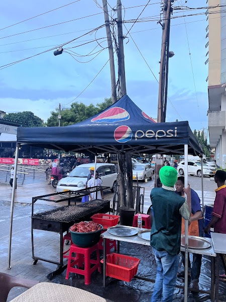 Mamboz Corner BBQ — Tanzanian barbecue — Tanzania Southern Circuit Ruaha and Selous — Tanzania