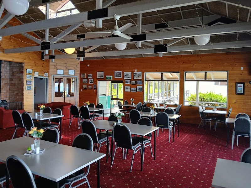 Te Puka Tavern — East Coast pub meals — East Cape — New Zealand
