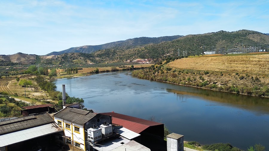 Douro road to Pocinho — Scenic drive — Douro Valley Wine Route — Portugal