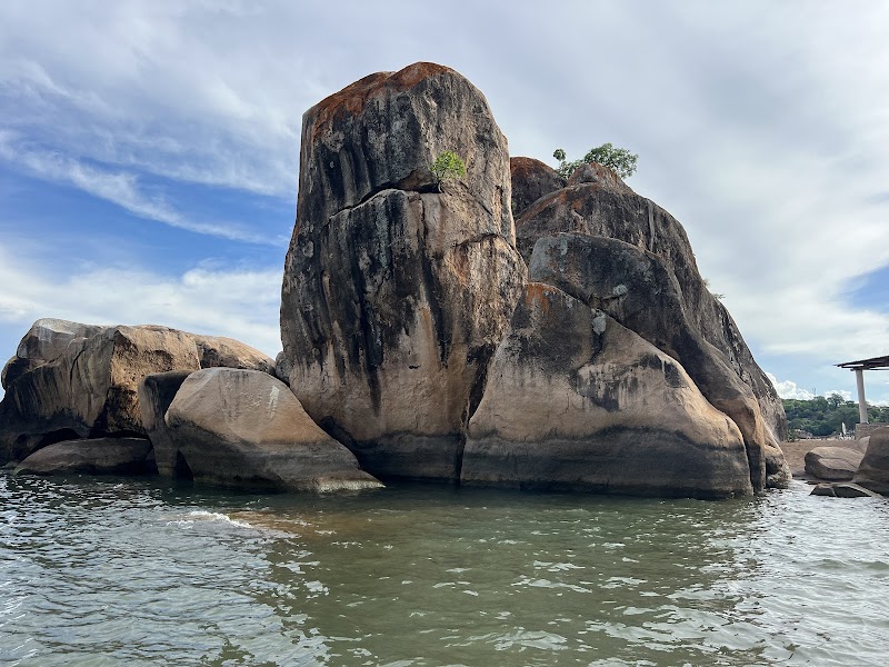 Senga Bay — City — Lake Malawi Lakeshore Drive — Malawi