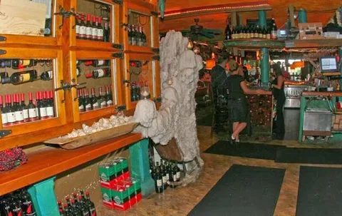 The Garlic — Italian — Highway 1, Florida — United States