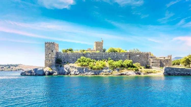 Bodrum Castle and Museum of Underwater Archaeology — Museum — Türkiye Grand Tour — Türkiye