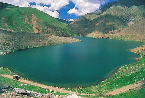 Lulusar Lake — Alpine lake — Naran, Babusar Pass and Fairy Meadows — Pakistan
