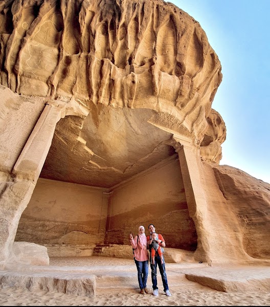 Hegra guided visit — Archaeology — Dakar-inspired Saudi Desert Expedition — Saudi Arabia