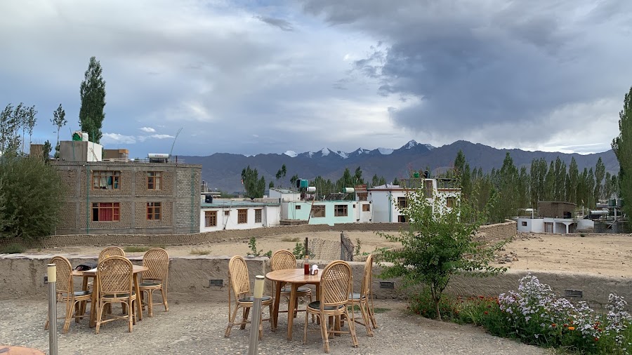 Bon Appétit Leh — Ladakhi and continental — Srinagar–Leh–Manali Highway — India