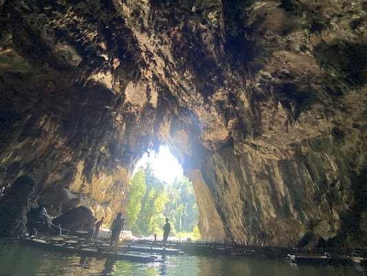 Tham Lod Cave