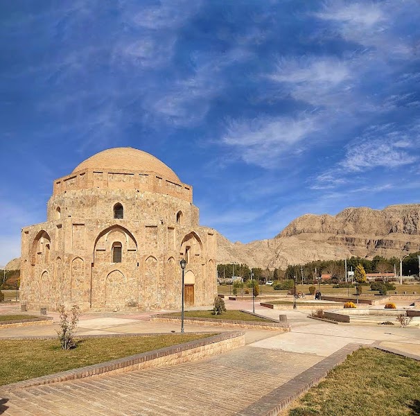Gonbad-e Jabaliyeh — historic monument — Пустыня Лут и Керман — Иран