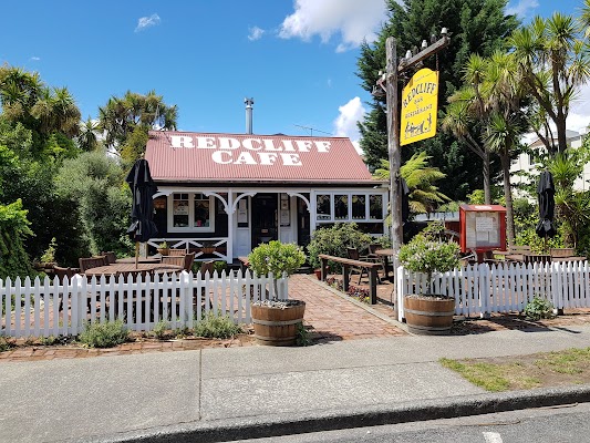 Redcliff Café