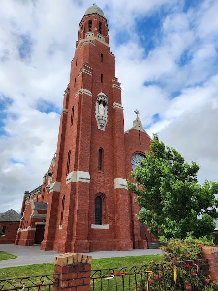 Bairnsdale — Arrival — Great Alpine Road — Australia