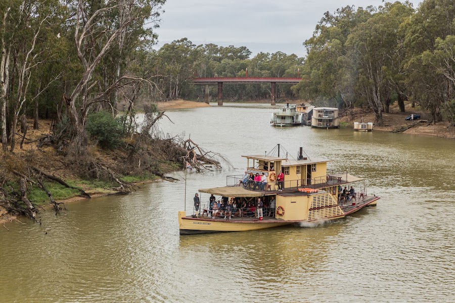 Port of Echuca paddlesteamer cruise — Heritage cruise — Along the Murray River — Australia