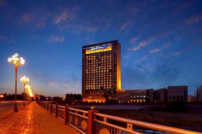 Bazar at Radisson Blu Kashgar — Local and international buffet — G219 Kashgar–Lhatse Managed Expedition — China