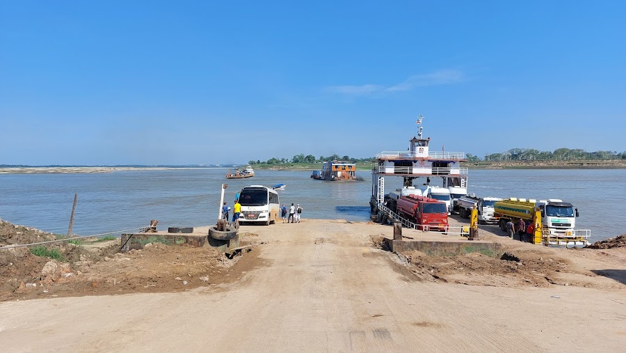 Careiro da Várzea Ferry Crossing