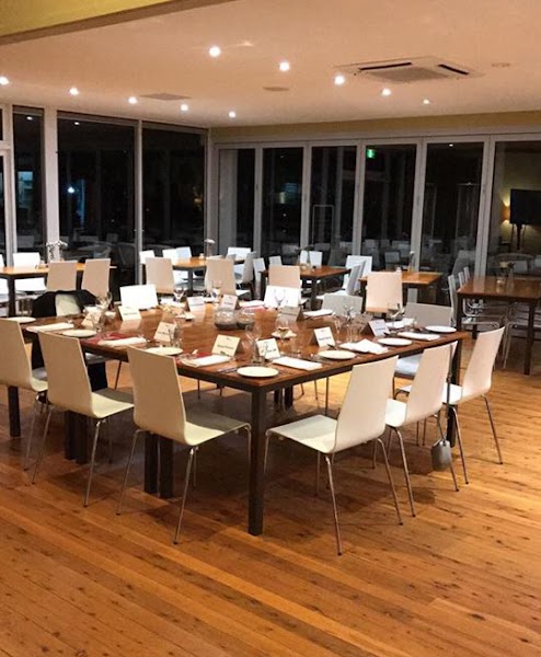 Spoons Riverside — Modern Australian — Along the Murray River — Australia