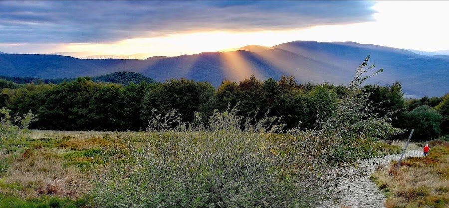 Ustrzyki Górne — Город — Bieszczady Mountains Polish Wilderness — Польша