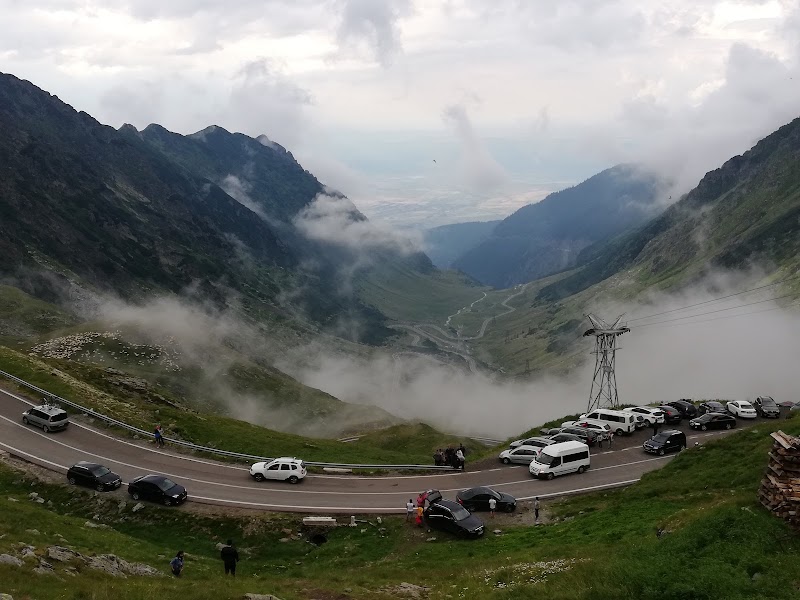 Bâlea and north Transfăgărășan descent — Scenic road — Transfăgărășan: Poenari to Sibiu — Romania