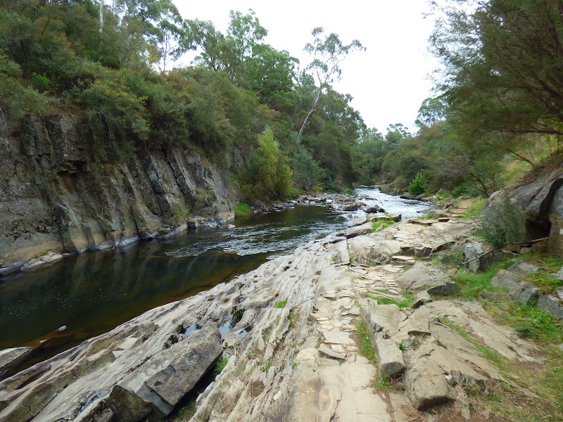 Bright Canyon Walk — Short river walk — Great Alpine Road — Australia
