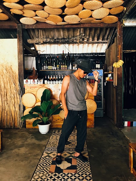 1 High Bar Du Gia — Vietnamese and international — Ha Giang Loop — Vietnam