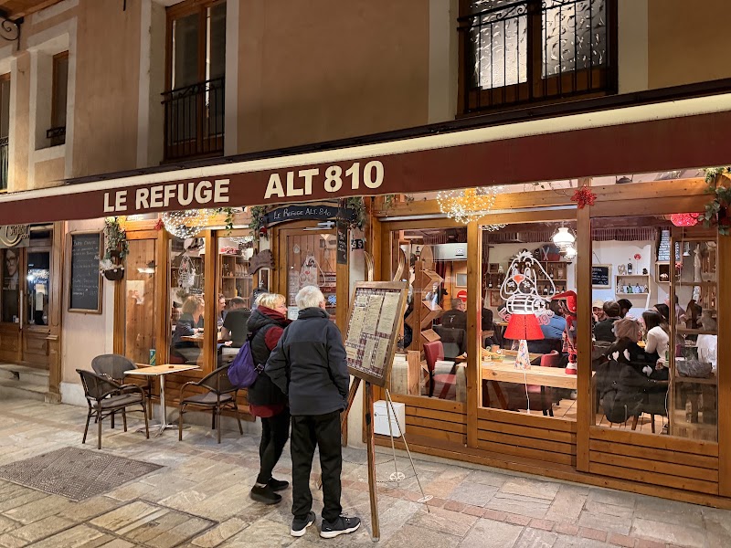Le Refuge Altitude 810 — Savoyard — Route des Grandes Alpes — France