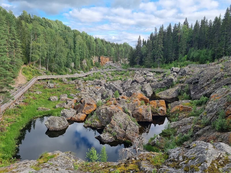 Döda Fallet — Landmark — Vildmarksvägen Wilderness Road — Sweden