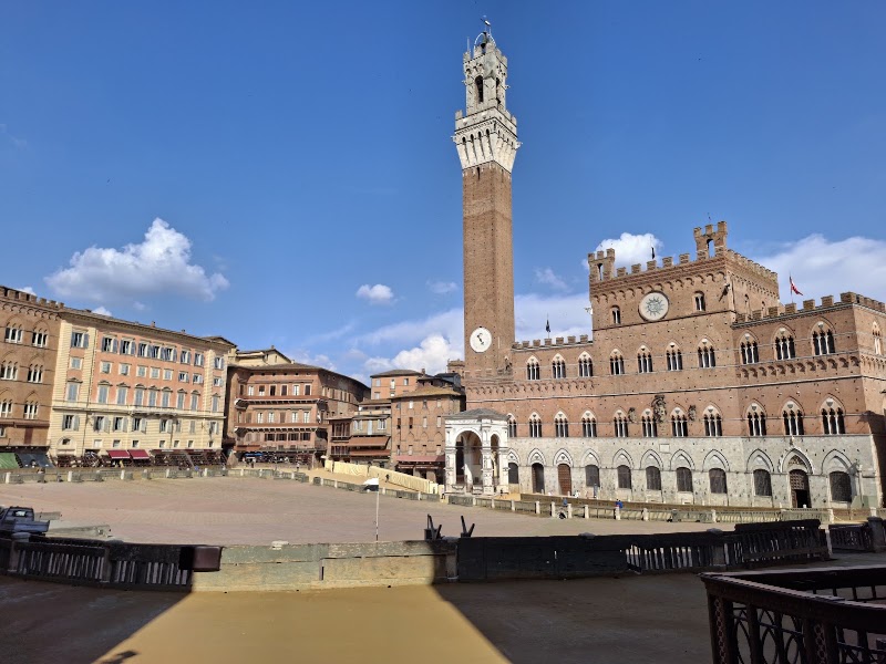 Siena evening walk — Historic city — Chianti Road — Italy