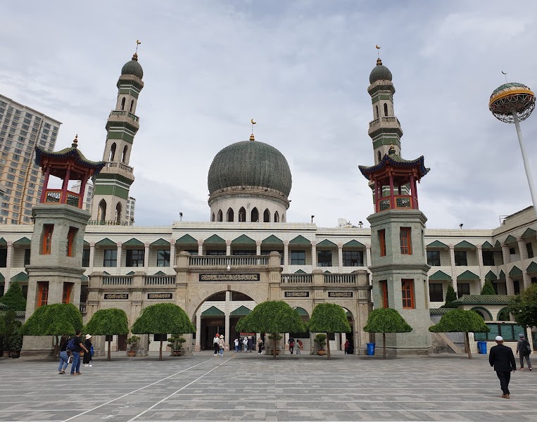QingZhen Yi Xin Mutton ShouZhua Guan — Qinghai Halal — Qinghai Lake Circuit from Xining — China