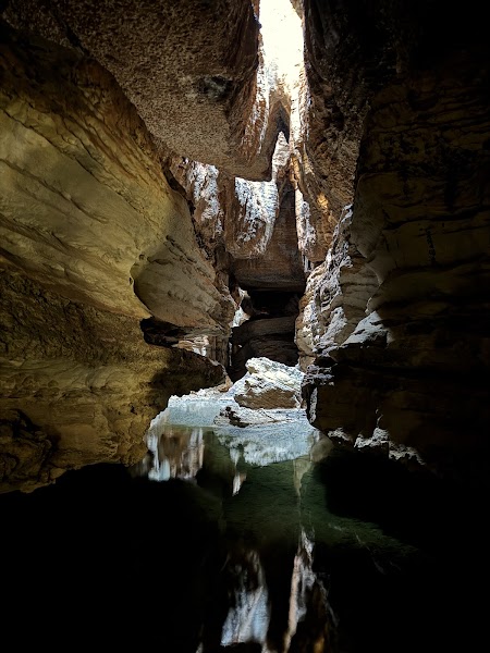Mimbi Caves guided tour — Conditional cultural tour — Savannah Way — Australia