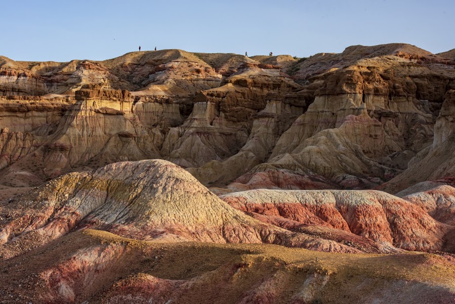 Tsagaan Suvarga — Desert Escarpment — Mongolia: Classic Gobi Circuit — Mongolia