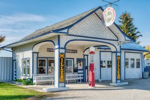 Standard Oil Station — Landmark — Route 66 — United States