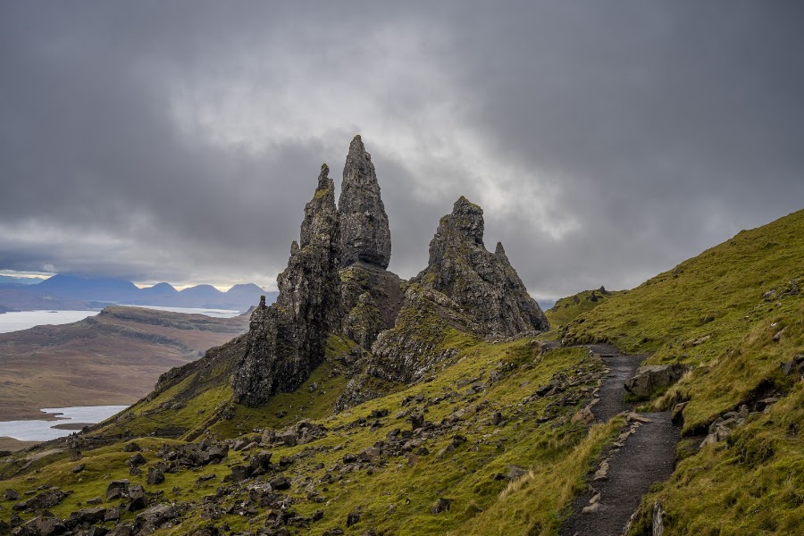 Old Man of Storr or Kilt Rock — Optional short stop — Isle of Skye Circuit — Scotland