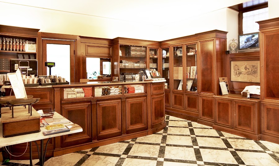 Antica Dolceria Bonajuto — Chocolate tasting — Baroque Southeast Sicily — Italy