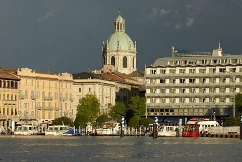 Como — City — Lake Maggiore and Lake Como to Bergamo — Italy