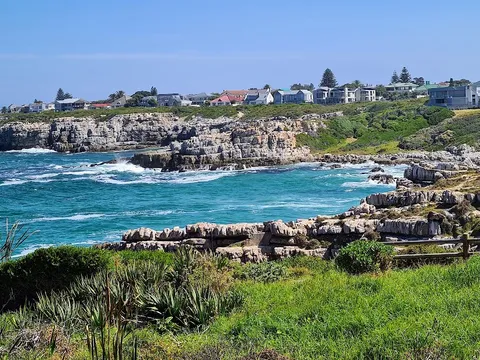 Hermanus — Arrival — Clarence Drive — South Africa