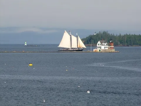 Rockland Breakwater Lighthouse — Historic Site — Portland to Bar Harbor — United States