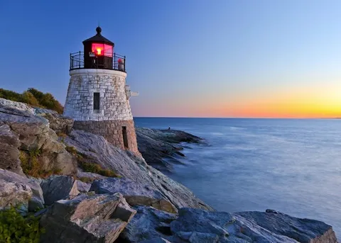 Newport — City — Boston–Newport–Hartford–New Haven–New York — United States