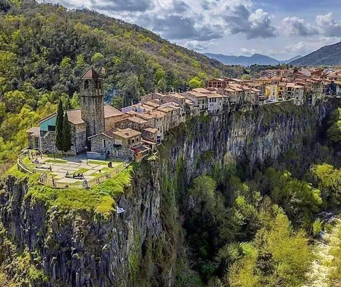 Castellfollit de la Roca — City — Catalan Pyrenees: Olot-to-Les Angles Traverse — Spain
