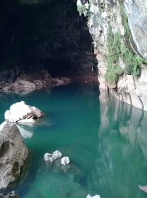 Explore Tham Xang Cave